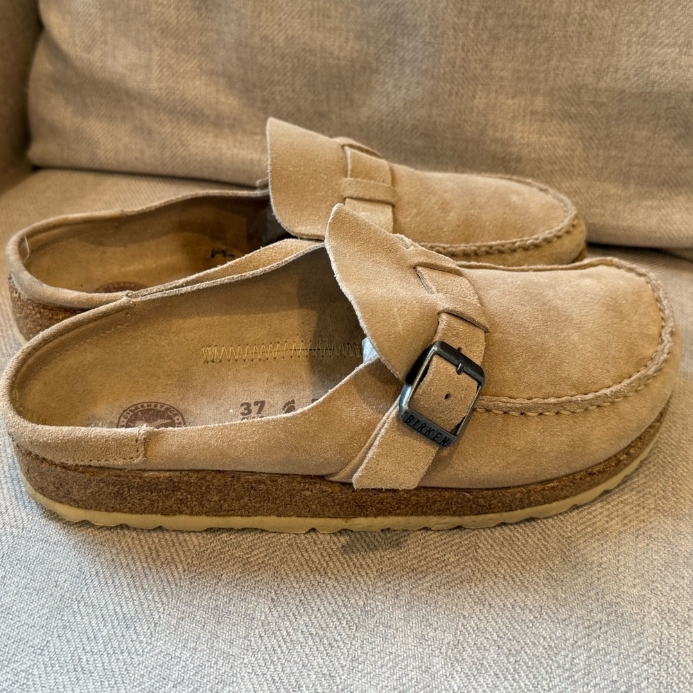EUC Birkenstock Buckley Premium Suede Tan Slip-On Clogs, size 37